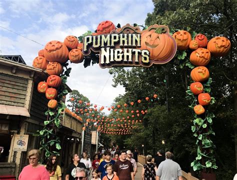 silver dollar city entertainment